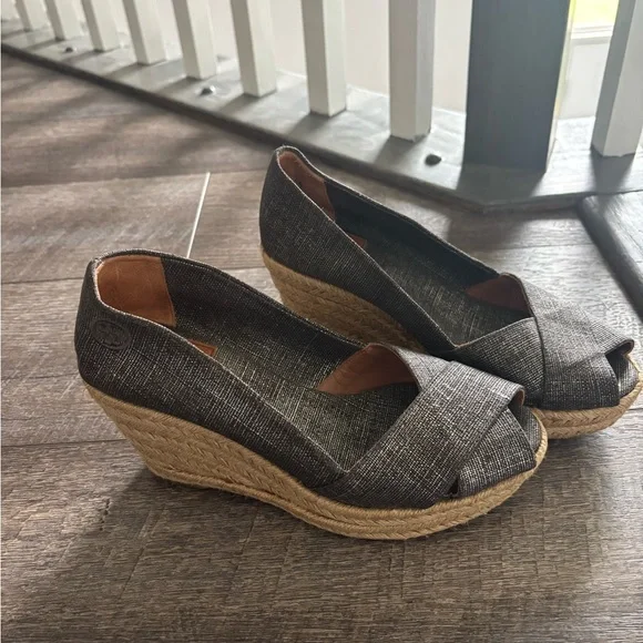 Tory wedges - Picture 2 of 2